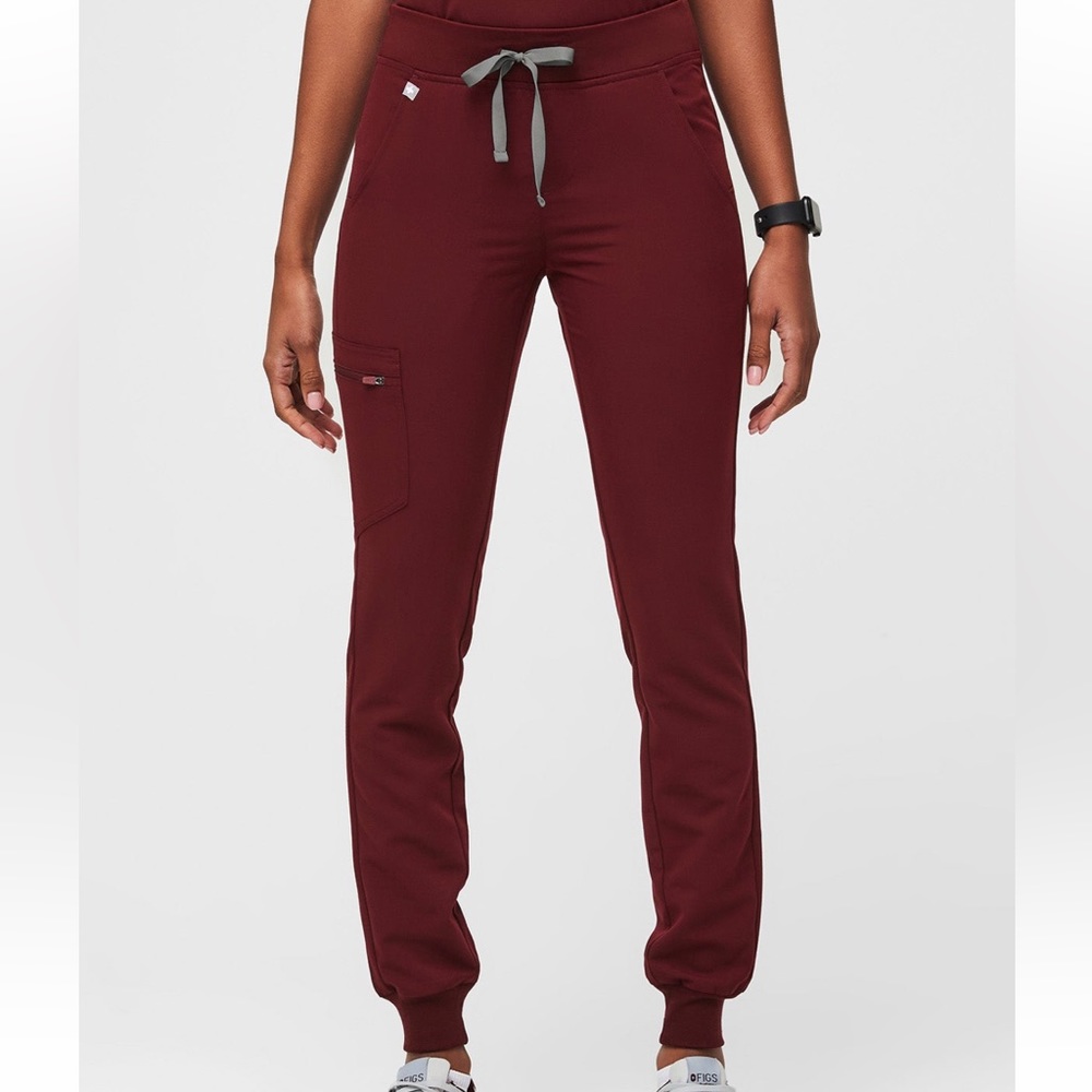 FIGS Zamora Jogger Scrub Pants